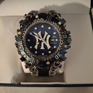Invicta Blue and Silver New York Yankees Limited Edition Watch